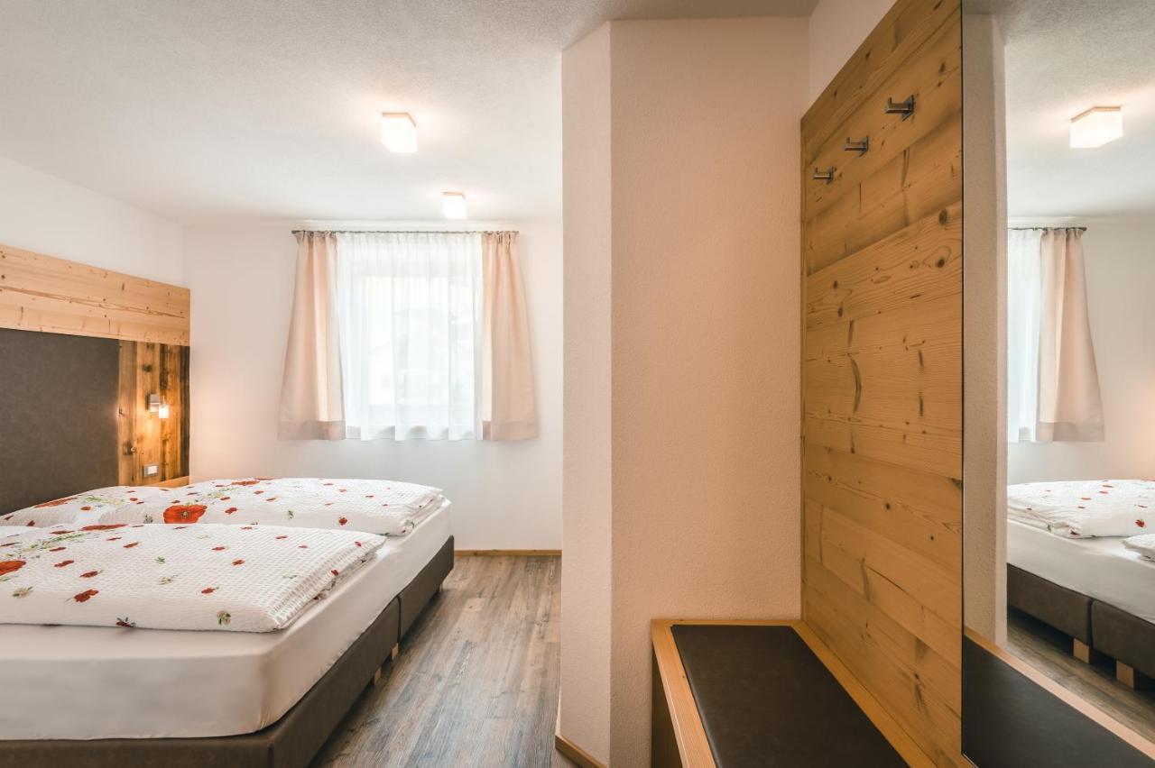Chalet La Flueta Margherita ลาวาลเล ภายนอก รูปภาพ